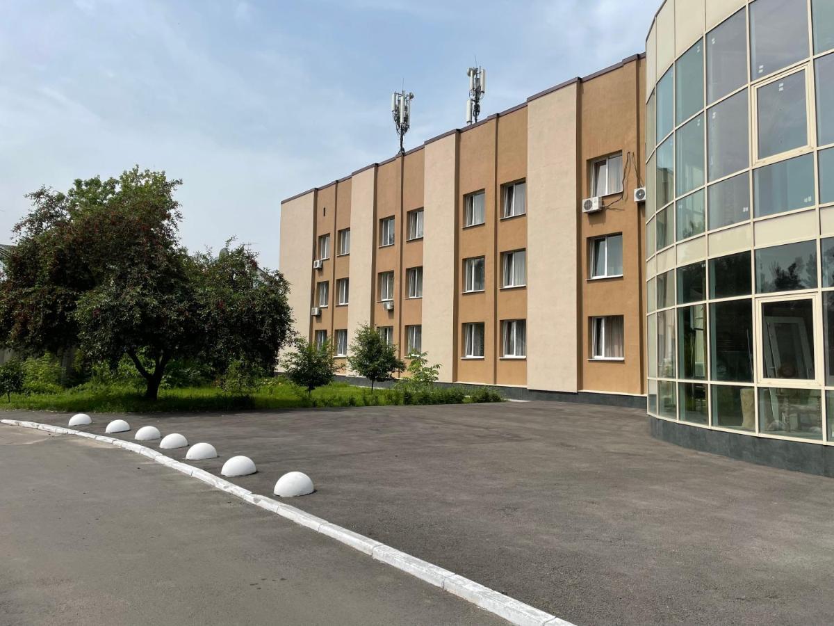 Dinamo Hotel Charkiv Esterno foto